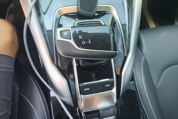Used SAIC MAXUS Dajia 5 2024 1.3T PLUG-IN Enjoyment Edition 7-Seater Gear Lever