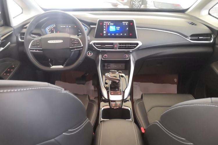 Used SAIC MAXUS Dajia 5 2022 1.3T Plug-in Enjoyment Edition 7-Seater Center Console