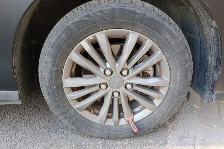 Used SAIC MAXUS Dajia 5 2022 520 km Enjoyment Version Six Seats Exterior 2