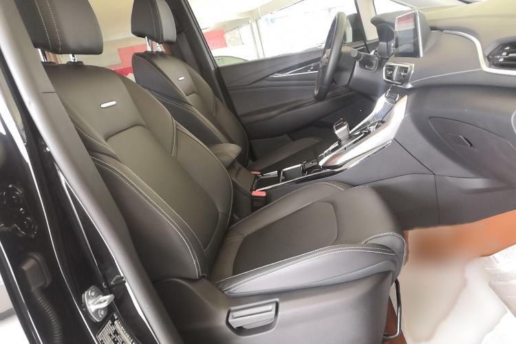 Used SAIC MAXUS Dajia 5 2022 1.3T Plug-in Enjoyment Edition 7-Seater Right Front Seat