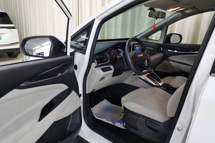 Used SAIC MAXUS Dajia 5 2022 430 km Elite Version 7-Seater Driver Seat