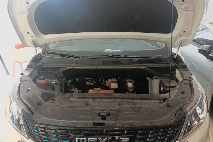 Used SAIC MAXUS Dajia 5 2022 430 km Elite Version 7-Seater Engine Bay