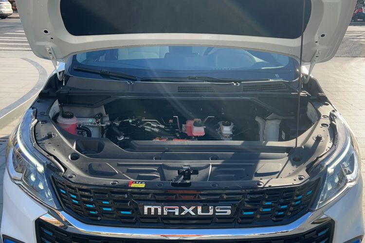 Used SAIC MAXUS Dajia 5 2022 430 km Elite Version 7-Seater Engine Bay