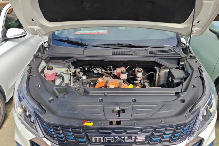 Used SAIC MAXUS Dajia 5 2022 430 km Elite Version 7-Seater Engine Bay