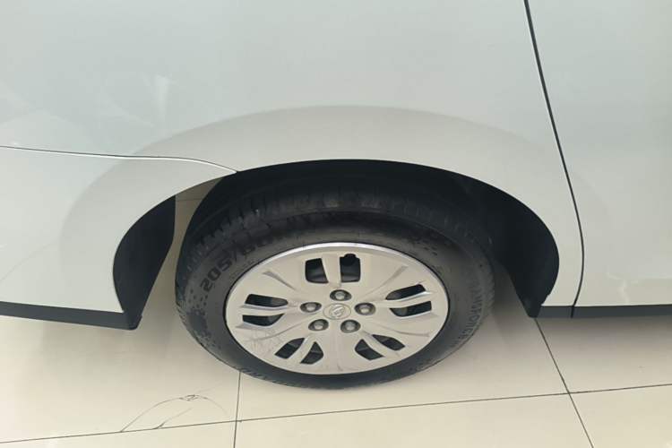 Used SAIC MAXUS Dajia 5 2022 430 km Elite Version 7-Seater Exterior 5