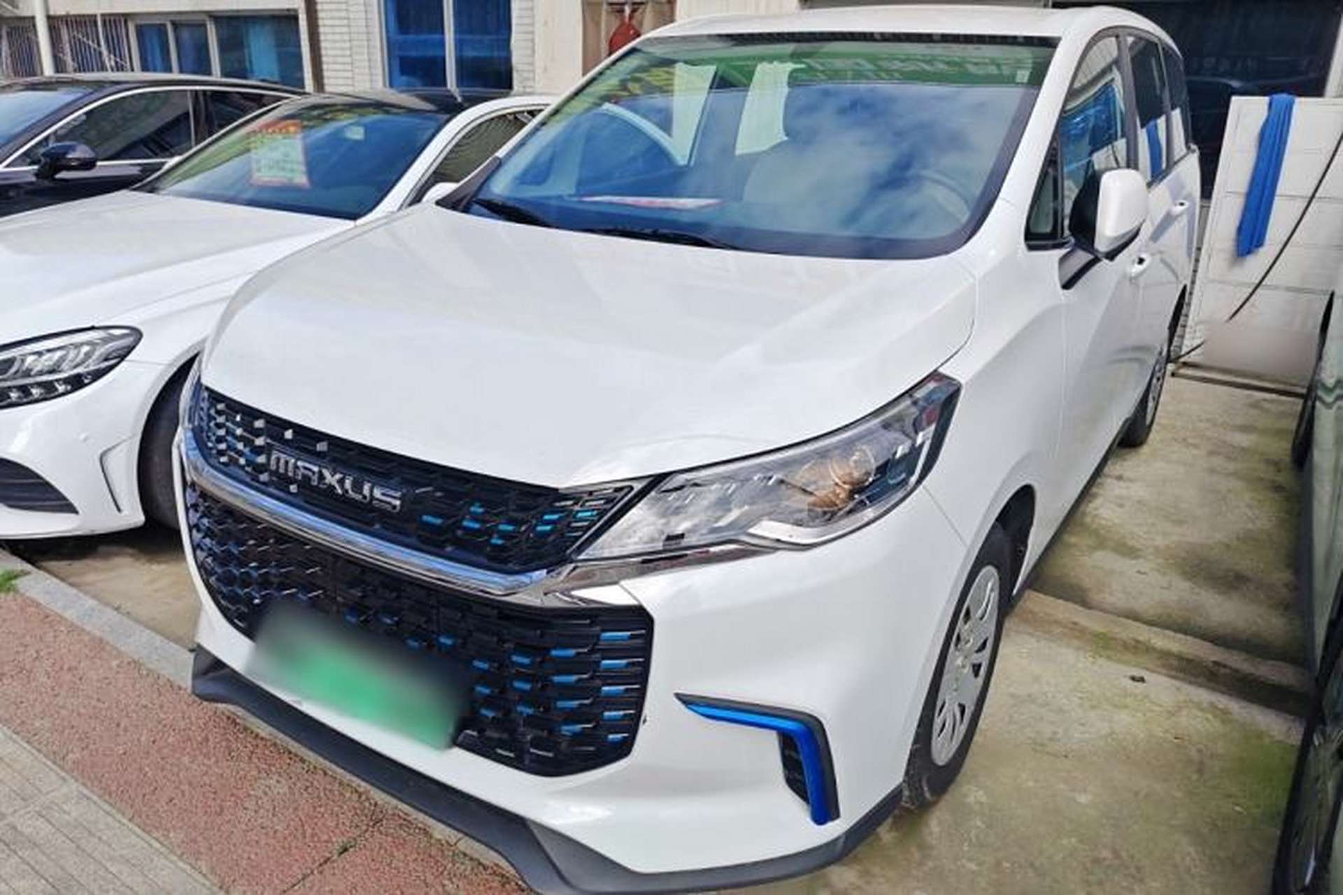 Used SAIC MAXUS Dajia 5 2022 430 km Elite Version 7-Seater Front Left 45 Deg