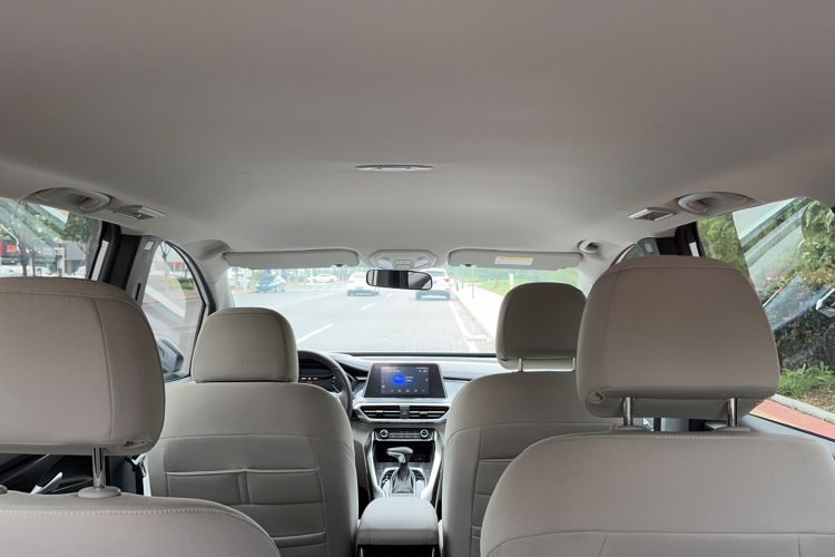 Used SAIC MAXUS Dajia 5 2022 430 km Elite Version 7-Seater Headliner