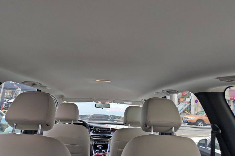 Used SAIC MAXUS Dajia 5 2022 430 km Elite Version 7-Seater Headliner