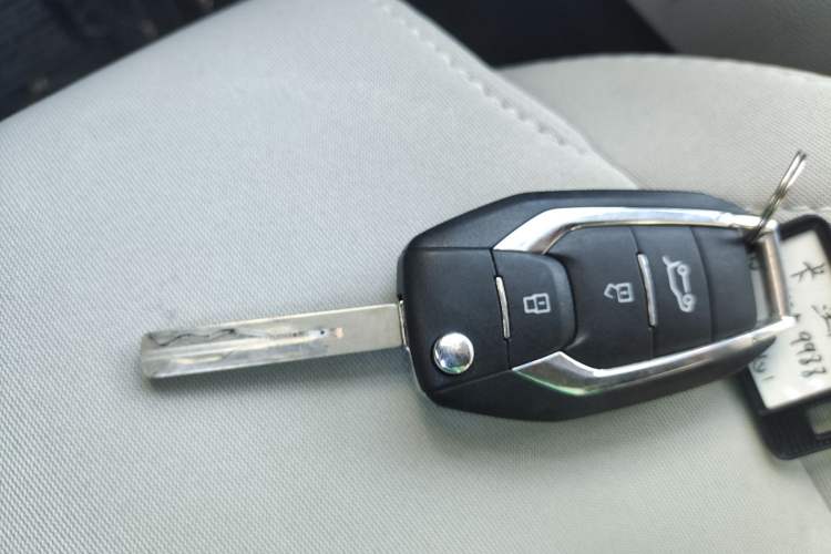 Used SAIC MAXUS Dajia 5 2022 430 km Elite Version 7-Seater Interior 1