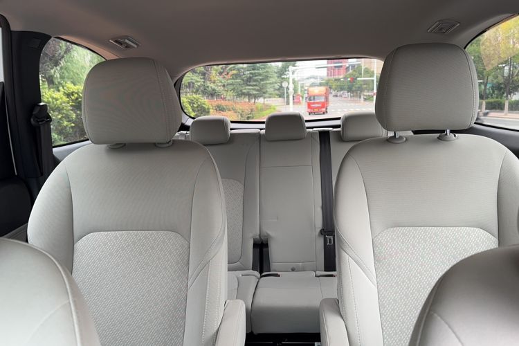 Used SAIC MAXUS Dajia 5 2022 430 km Elite Version 7-Seater Interior 5