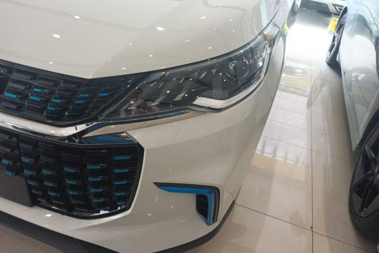 Used SAIC MAXUS Dajia 5 2022 430 km Elite Version 7-Seater Left Front Headlight