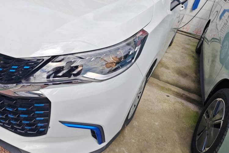 Used SAIC MAXUS Dajia 5 2022 430 km Elite Version 7-Seater Left Front Headlight