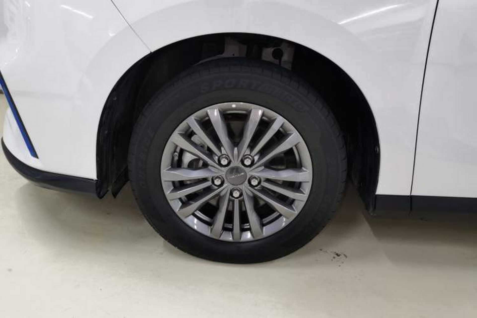 Used SAIC MAXUS Dajia 5 2022 430 km Elite Version 7-Seater Left Front Wheel Hub