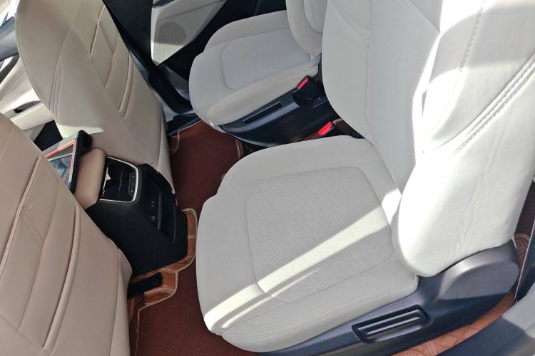 Used SAIC MAXUS Dajia 5 2022 430 km Elite Version 7-Seater Left Rear Seat