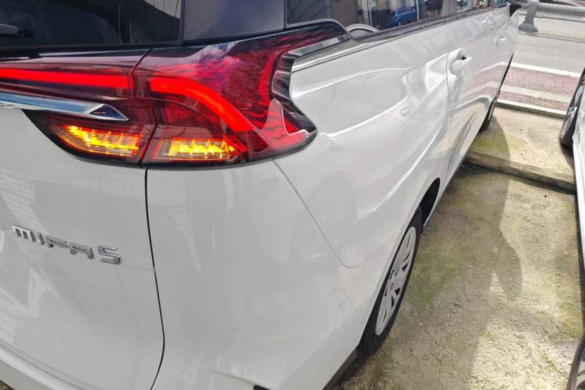 Used SAIC MAXUS Dajia 5 2022 430 km Elite Version 7-Seater Right Rear Taillight