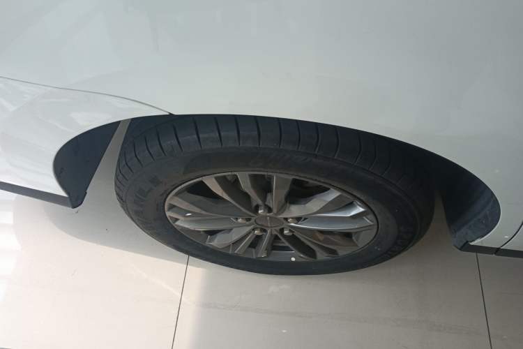 Used SAIC MAXUS Dajia 5 2022 430 km Elite Version 7-Seater Right Rear Wheel Hub