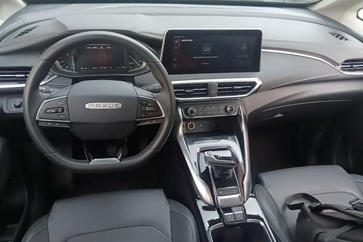 Used SAIC MAXUS Dajia 5 2024 Restyled 1.3T Plug-in Enjoyment Version 7 Seats Center Console