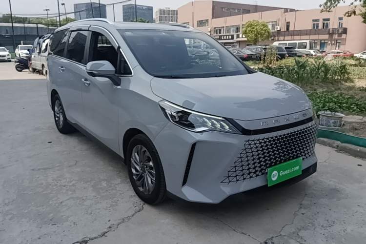 Used SAIC MAXUS Dajia 5 2024 Restyled 1.3T Plug-in Enjoyment Version 7 Seats Front Right 45 Deg