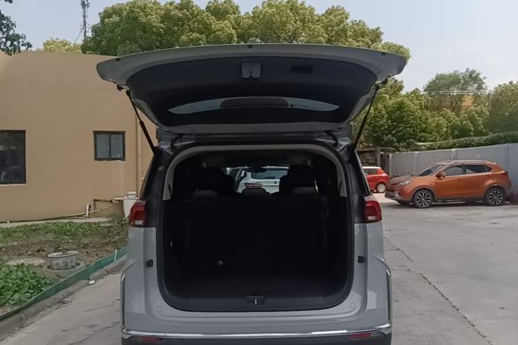 Used SAIC MAXUS Dajia 5 2024 Restyled 1.3T Plug-in Enjoyment Version 7 Seats Trunk