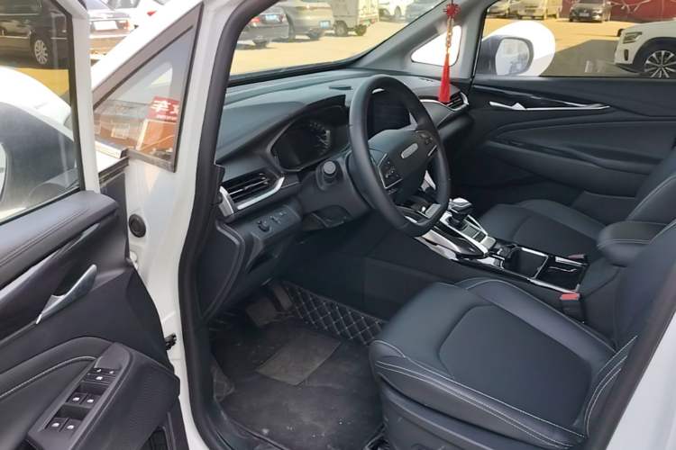 Used SAIC MAXUS Dajia 5 2024 Restyled 1.3T Plug-in Enjoyment Version 7 Seats Driver Seat