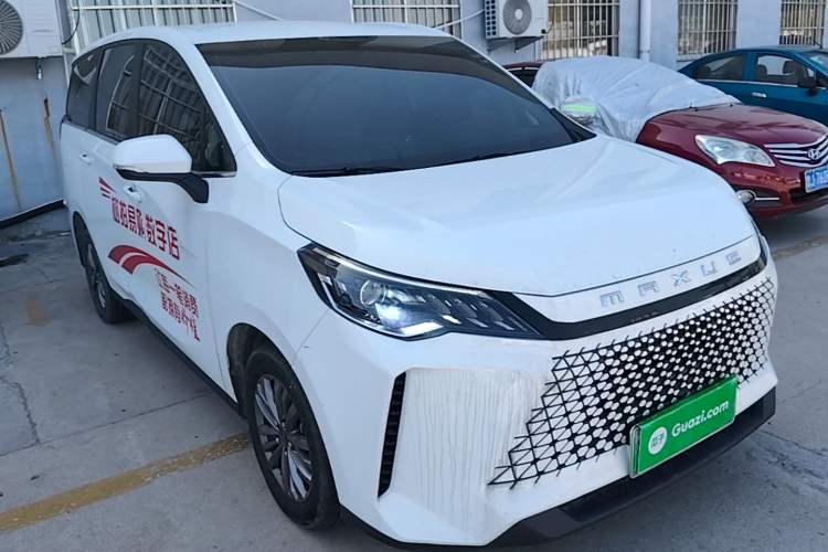 Used SAIC MAXUS Dajia 5 2024 Restyled 1.3T Plug-in Enjoyment Version 7 Seats Front Right 45 Deg