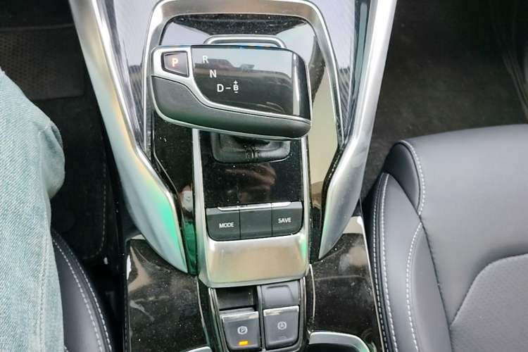 Used SAIC MAXUS Dajia 5 2024 Restyled 1.3T Plug-in Enjoyment Version 7 Seats Gear Lever