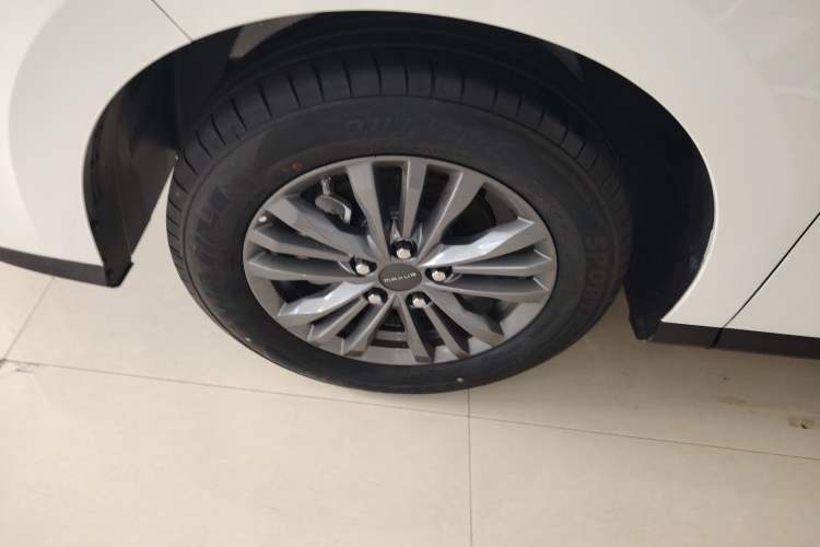Used SAIC MAXUS Dajia 5 2024 1.3T PLUG-IN Enjoyment Edition 7-Seater Left Front Wheel Hub
