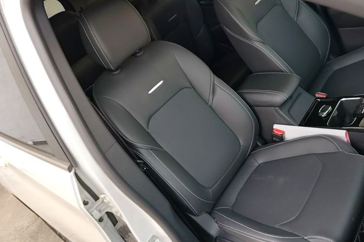 Used SAIC MAXUS Dajia 5 2024 Restyled 1.3T Plug-in Enjoyment Version 7 Seats Right Front Seat