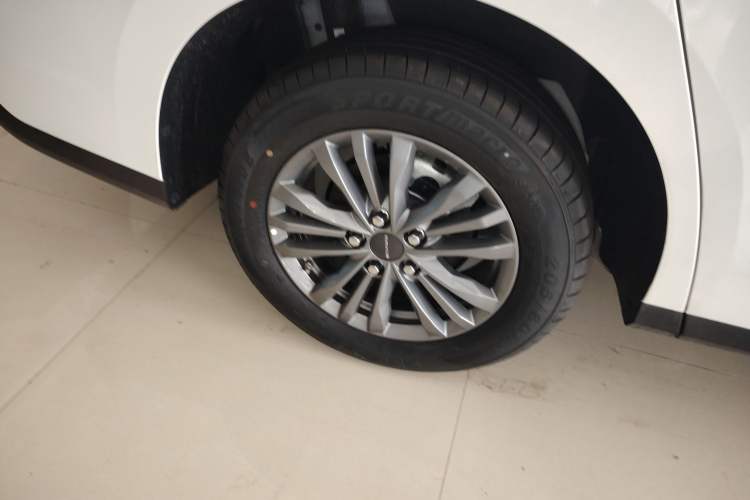Used SAIC MAXUS Dajia 5 2024 1.3T PLUG-IN Enjoyment Edition 7-Seater Right Rear Wheel Hub