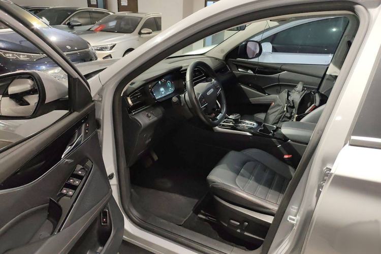 Used SAIC MAXUS Dajia 6 2022 1.3T PLUG-IN Executive Edition Interior 3
