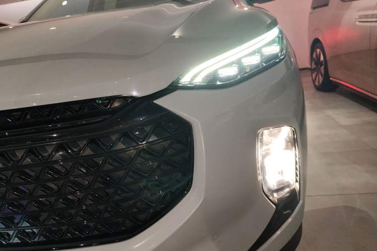 Used SAIC MAXUS Dajia 6 2022 1.3T PLUG-IN Executive Edition Left Front Headlight