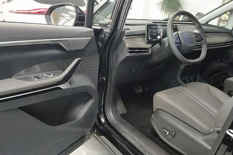 Used SAIC MAXUS Dajia 7 2024 Revised Version Super Hybrid Long-Range Edition Enjoyment Version Driver Seat