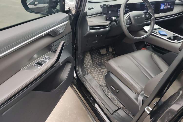 Used SAIC MAXUS Dajia 7 2024 Super Hybrid Ultra-Long Range Enjoyment Edition Driver Seat