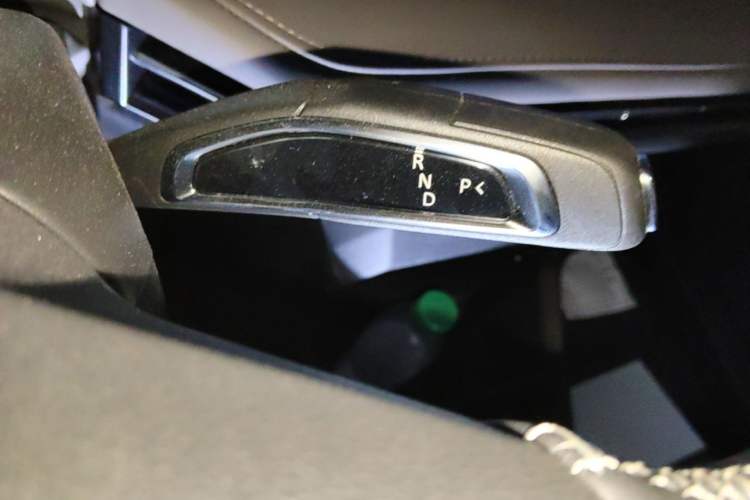 Used SAIC MAXUS Dajia 7 2024 Revised Version Super Hybrid Long-Range Edition Enjoyment Version Gear Lever