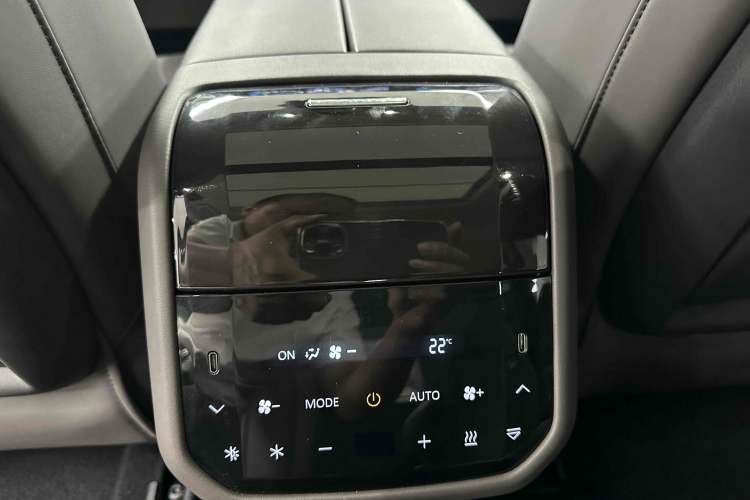 Used SAIC MAXUS Dajia 7 2024 Super Hybrid Long-Range Flagship Edition Interior 5