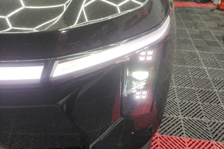 Used SAIC MAXUS Dajia 7 2024 Super Hybrid Ultra-Long Range Edition – Premium Version Left Front Headlight