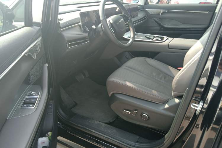 Used SAIC MAXUS Dajia 7 2024 605 km Extended-Range Forest Version Left Front Seat