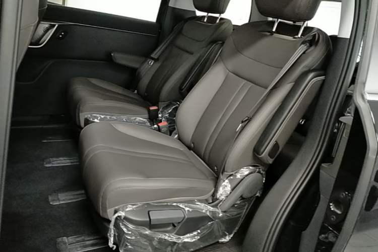 Used SAIC MAXUS Dajia 7 2024 Revised Version Super Hybrid Long-Range Edition Enjoyment Version Left Rear Seat