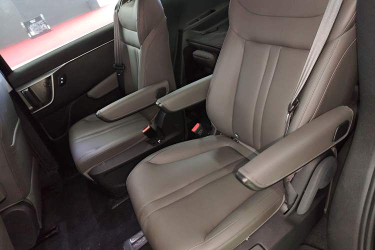 Used SAIC MAXUS Dajia 7 2024 Super Hybrid Long-Range Edition Enjoyment Version Left Rear Seat