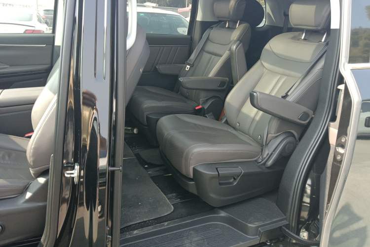 Used SAIC MAXUS Dajia 7 2024 605 km Extended-Range Forest Version Left Rear Seat