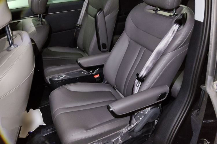 Used SAIC MAXUS Dajia 7 2024 Revised Version Super Hybrid Long-Range Edition Enjoyment Version Left Rear Seat