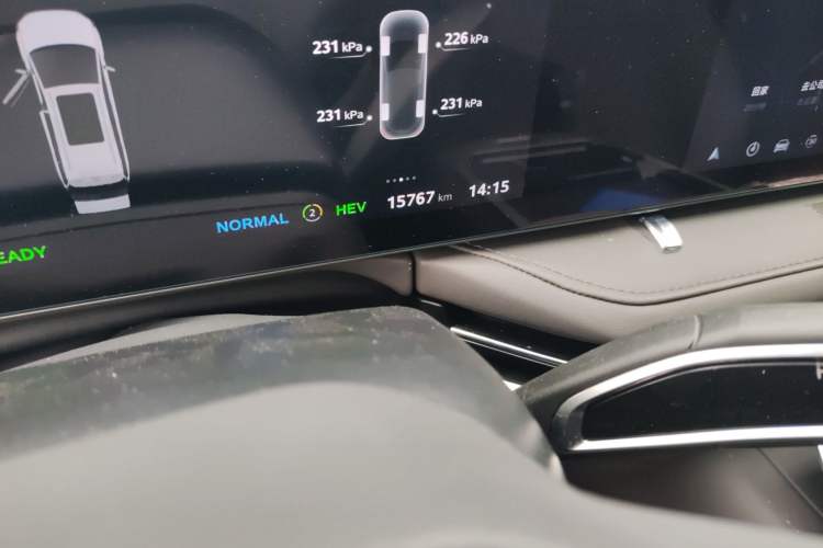 Used SAIC MAXUS Dajia 7 2024 Super Hybrid Ultra-Long Range Enjoyment Edition Odometer Close Up