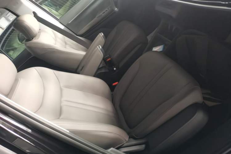 Used SAIC MAXUS Dajia 7 2024 Revised Version Super Hybrid Long-Range Edition Enjoyment Version Right Front Seat