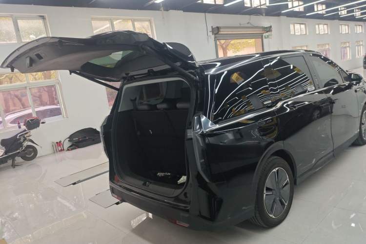 Used SAIC MAXUS Dajia 7 2024 Super Hybrid Ultra-Long Range Edition – Premium Version Trunk