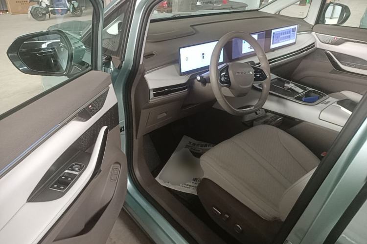 Used SAIC MAXUS Dajia 7 2024 605 km Extended Range Highland Version Six-Seater Driver Seat