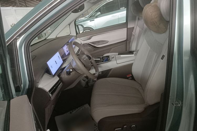 Used SAIC MAXUS Dajia 7 2024 605 km Extended Range Highland Version Six-Seater Left Front Seat