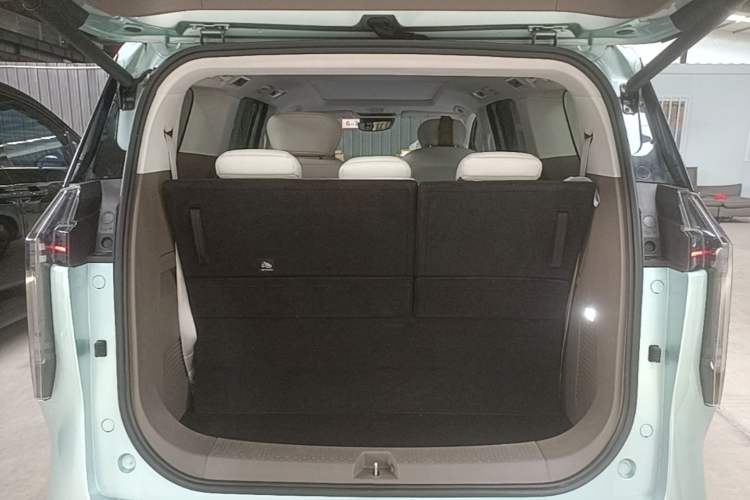 Used SAIC MAXUS Dajia 7 2024 605 km Extended Range Highland Version Six-Seater Trunk