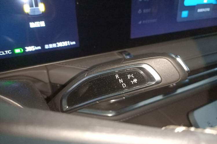 Used SAIC MAXUS Dajia 7 2024 605 km Extended Range Mountain Edition 7-Seater Gear Lever
