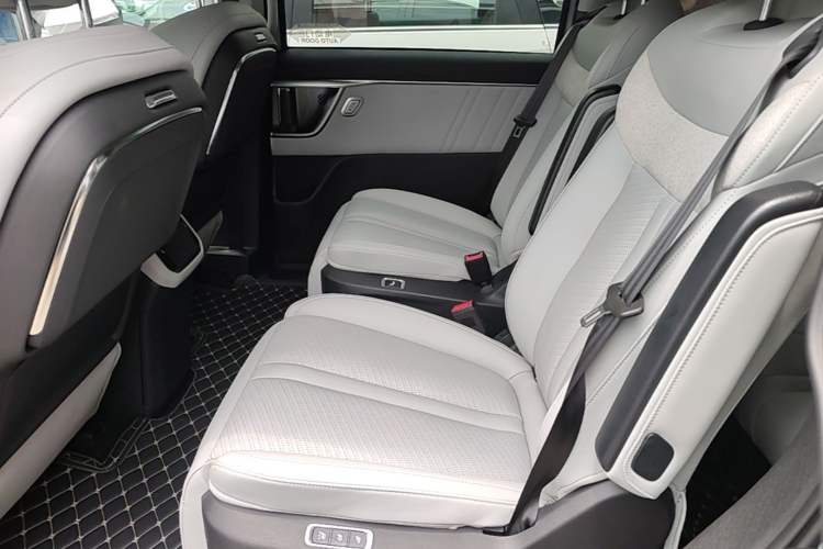 Used SAIC MAXUS Dajia 7 2024 Super Hybrid Ultra-Long Range Flagship Edition Left Rear Seat