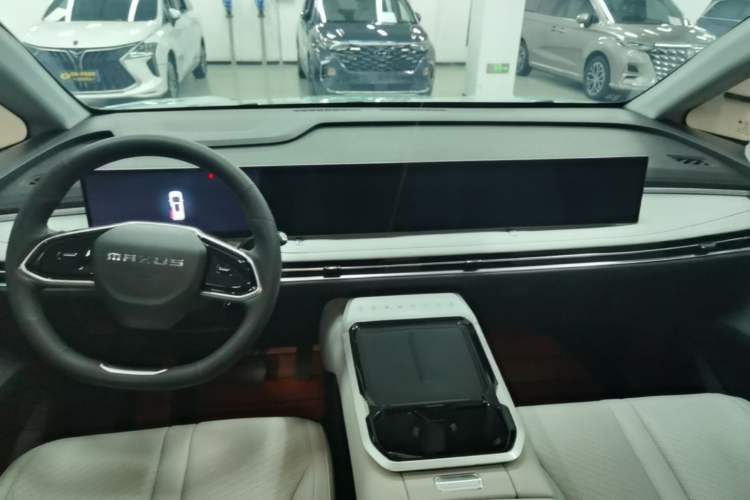 Used SAIC MAXUS Dajia 7 2024 Super Hybrid Ultra-Long Range Flagship Edition Center Console